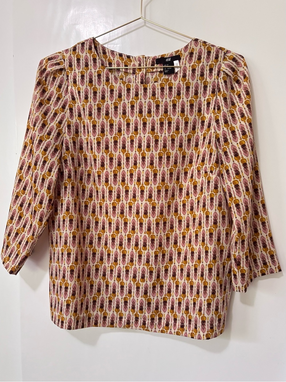 H&M| Cream, Pink & Mustard Retro Print Pleated 3/4 Sleeve Satiny Blouse Sz 8